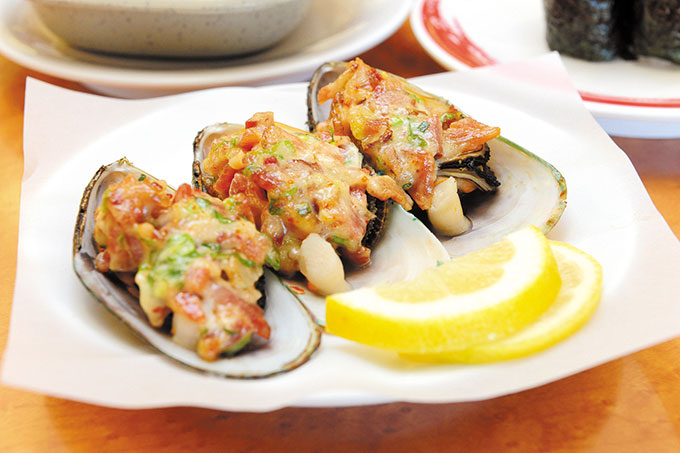 Bacon Baked Mussels ($3.80, Aina Haina special) 