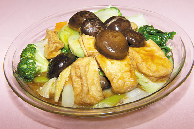 Mixed Vegetables with Tofu and Mushrooms ($11.95). Nathalie Walker photo