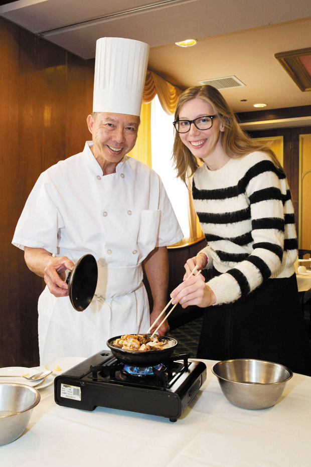Though Royal Garden Chinese Restaurant's clay-pot creations usually are cooked in the kitchen, the editor was lucky enough to get a cooking lesson from executive chef Johnny Wong to see just how these age-old vessels work their magic on savory ingredients.  