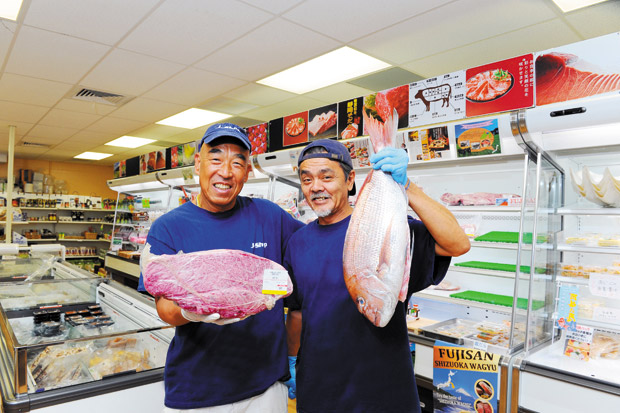 Head chef Chu Arai and chef Toru Mitake with some supreme Wagyu meat and red snapper. In addition to these top-picks, the shop had yellowtail, tako (octopus), flounder and grouper in stock when Dining Out stopped by. 
