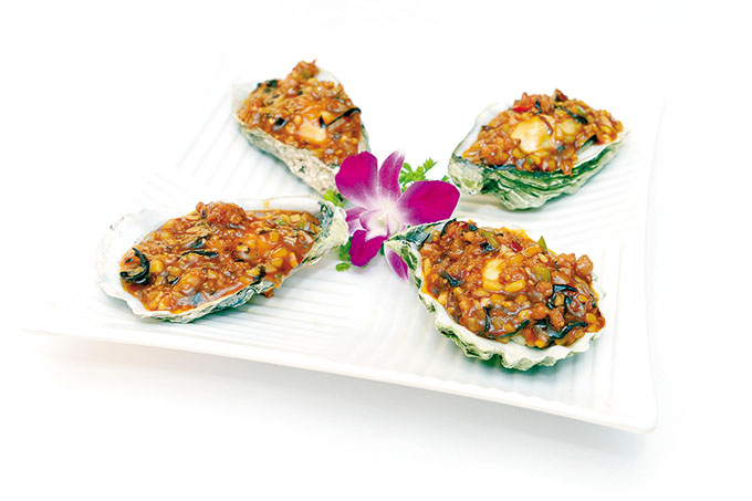 Steamed Oyster with Meat Sauce  (part of Narcissus party menu)