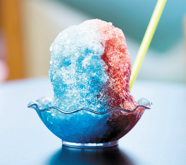 Shave ice (buffet price) with blue vanilla, coconut and strawberry flavors 