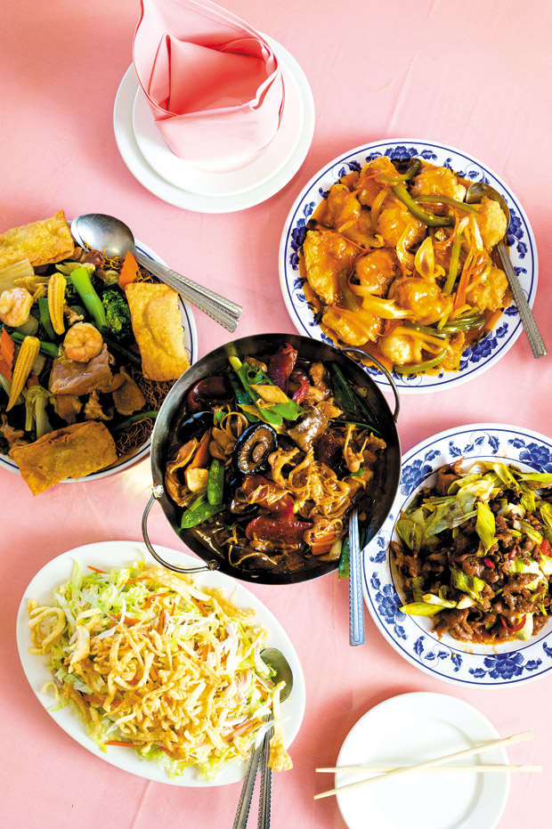 Happy Days specializes in Hong Kong-style cuisine.